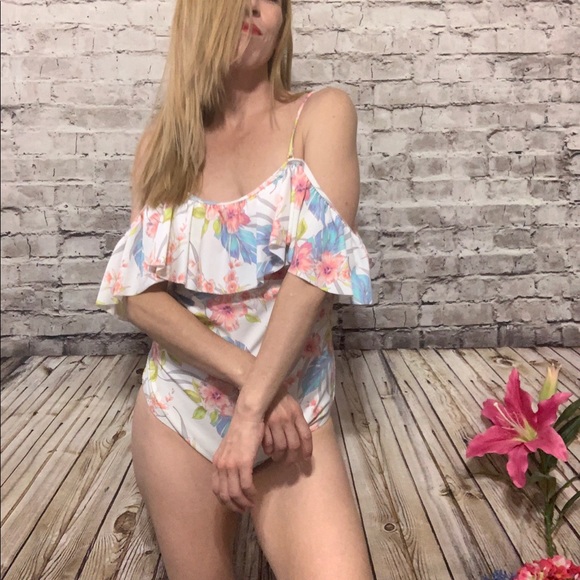 ‼️RAISINS CHEEKY RUFFLE One Piece Swim Size XL‼️ - Picture 5 of 16